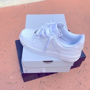 Nike Air Force 1